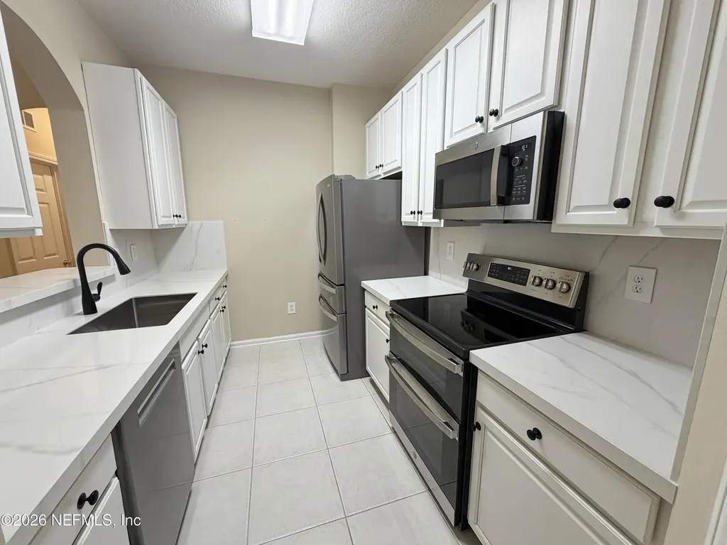 7801 Point Meadows Drive Jacksonville FL 32256
