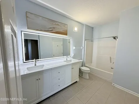 7801 Point Meadows Drive Jacksonville FL 32256