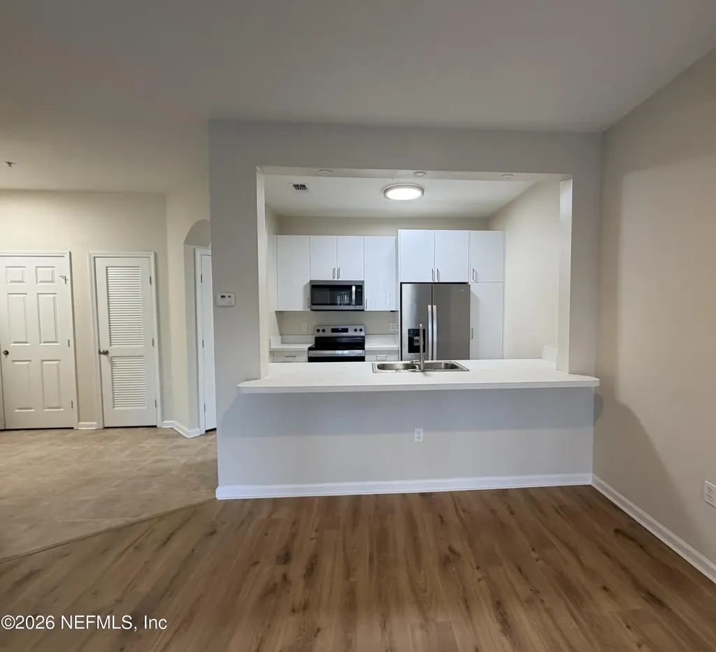 7990 Baymeadows Road E Jacksonville FL 32256