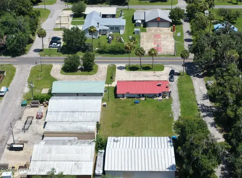 413 Elm Street Welaka FL 32193