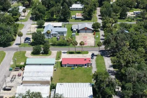 413 Elm Street Welaka FL 32193