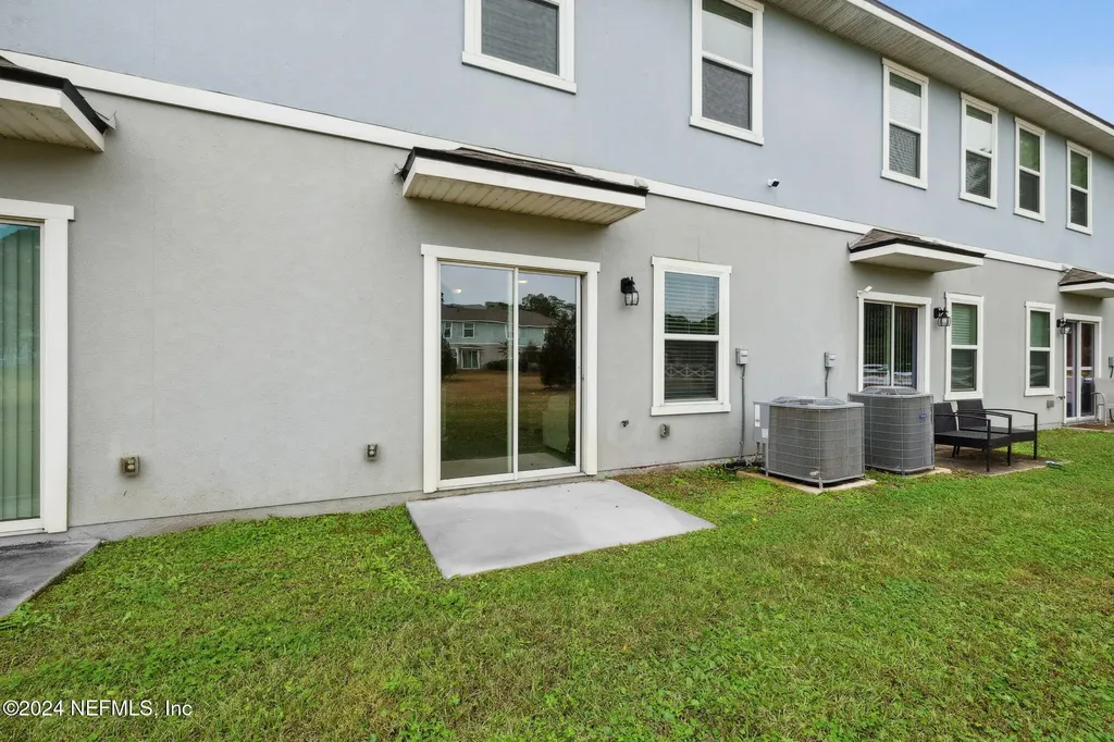 936 Capitol Parkway Jacksonville FL 32218