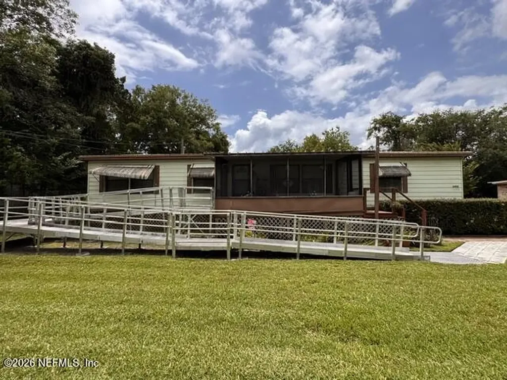 6466 Dor Mil Court Jacksonville FL 32244
