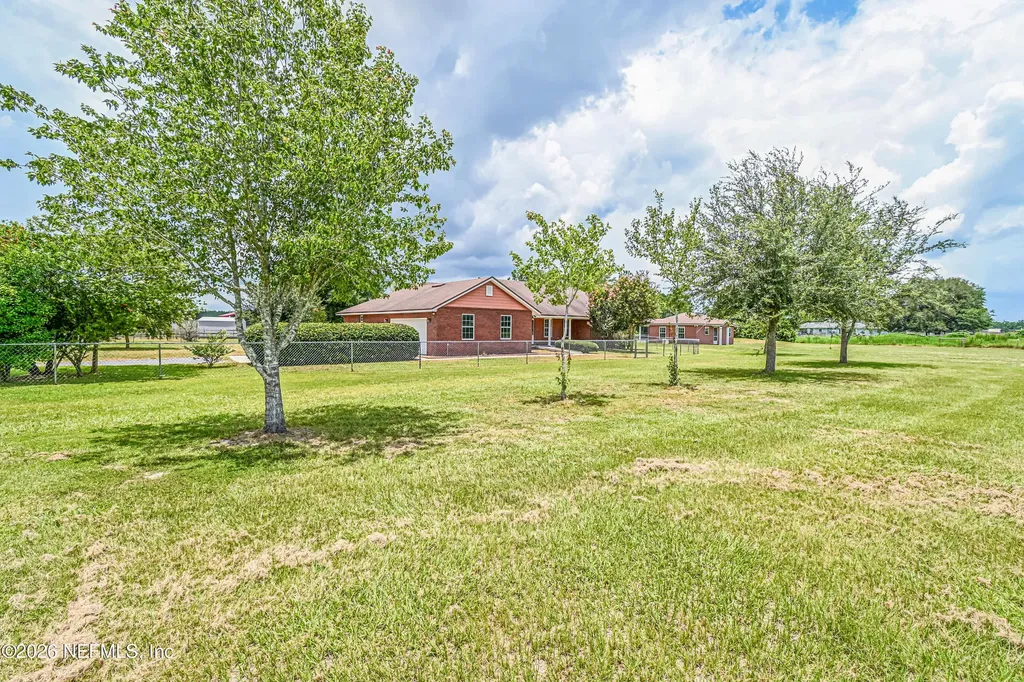 18100 Crews Road Glen St. Mary FL 32040