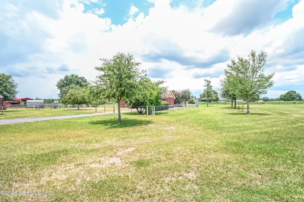 18100 Crews Road Glen St. Mary FL 32040