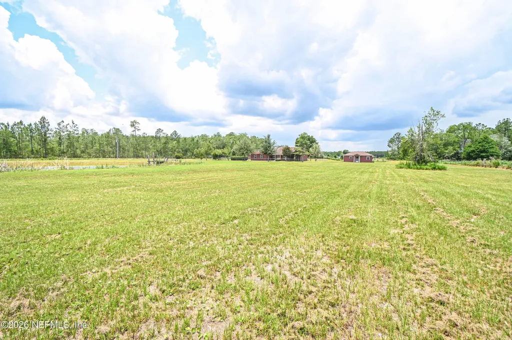 18100 Crews Road Glen St. Mary FL 32040