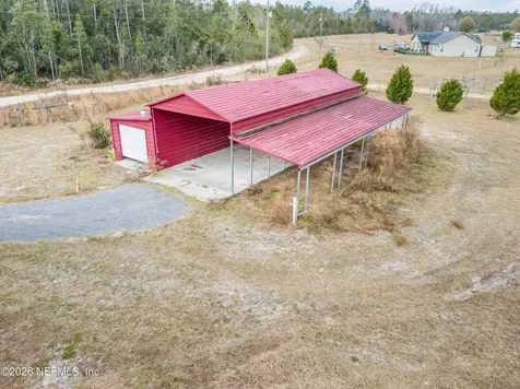 18100 Crews Road Glen St. Mary FL 32040