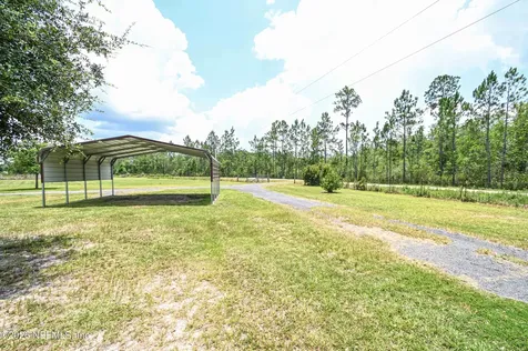 18100 Crews Road Glen St. Mary FL 32040