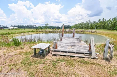 18100 Crews Road Glen St. Mary FL 32040