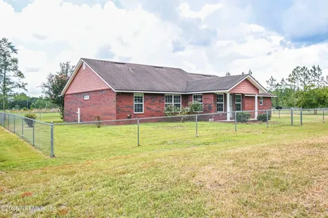 18100 Crews Road Glen St. Mary FL 32040