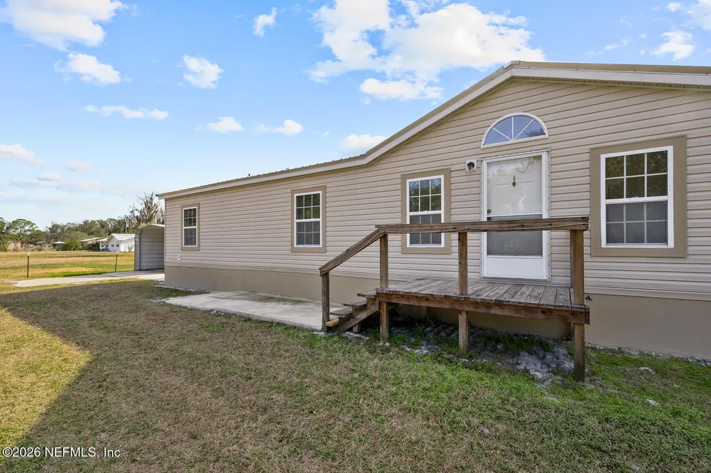 305 Palmetto Bluff Road Palatka FL 32177