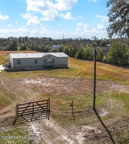 305 Palmetto Bluff Road Palatka FL 32177