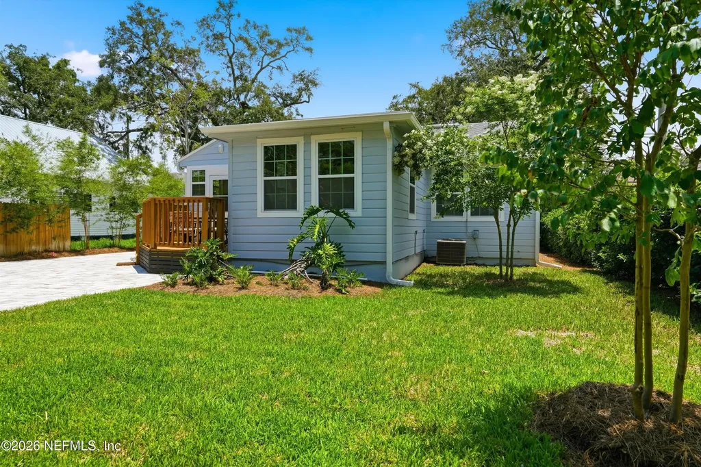 1552 Larue Avenue Jacksonville FL 32207
