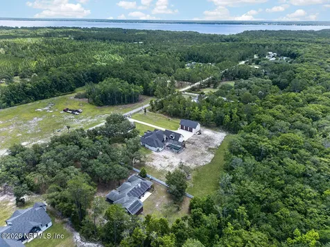 241 Pioneer Trail Palatka FL 32043