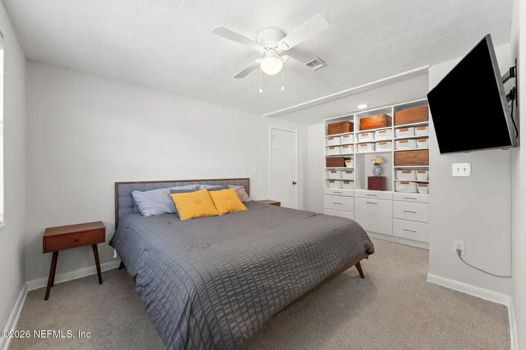 6144 Robbins Circle N Jacksonville FL 32211