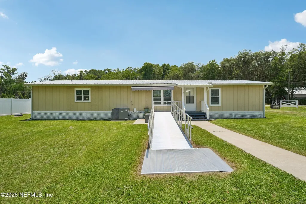 122 Macon Road Palatka FL 32177