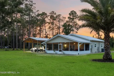 122 Macon Road Palatka FL 32177