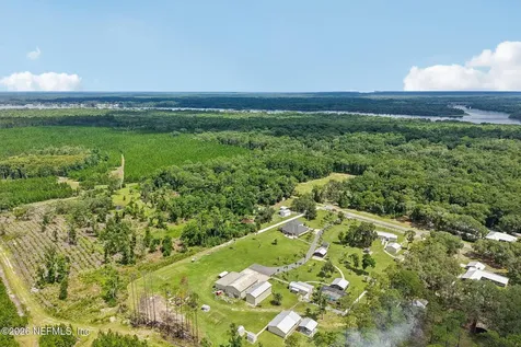 122 Macon Road Palatka FL 32177