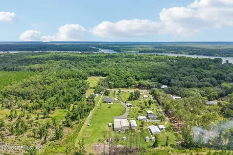 122 Macon Road Palatka FL 32177