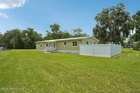 122 Macon Road Palatka FL 32177