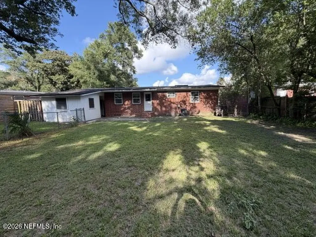 2404 Red Oak Drive Jacksonville FL 32211