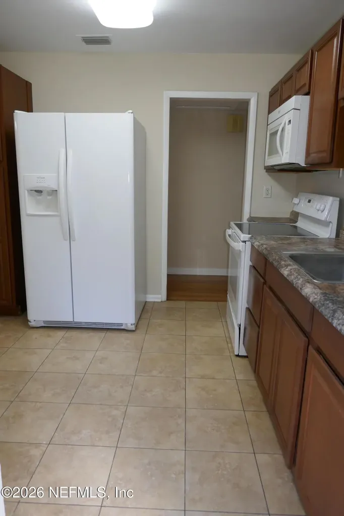 2404 Red Oak Drive Jacksonville FL 32211