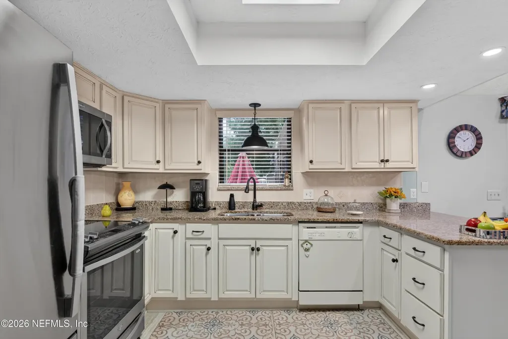 1555 Surrey Glen Cove Middleburg FL 32068