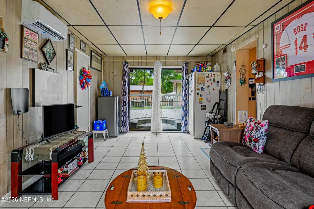 1318 8th Street N Jacksonville Beach FL 32250