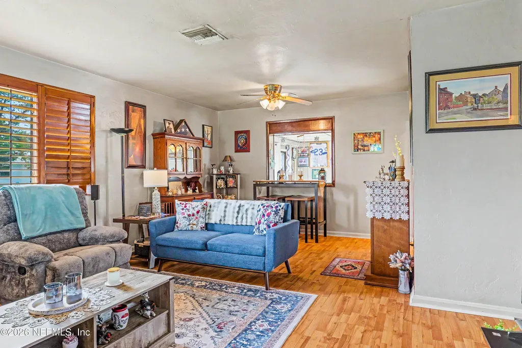 1318 8th Street N Jacksonville Beach FL 32250