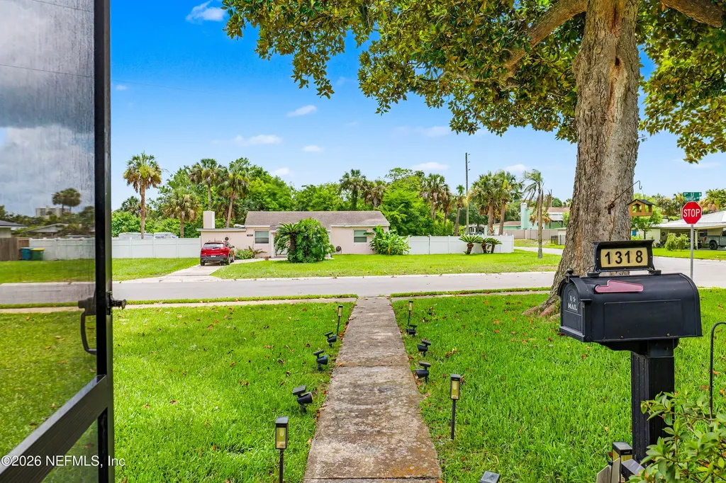 1318 8th Street N Jacksonville Beach FL 32250
