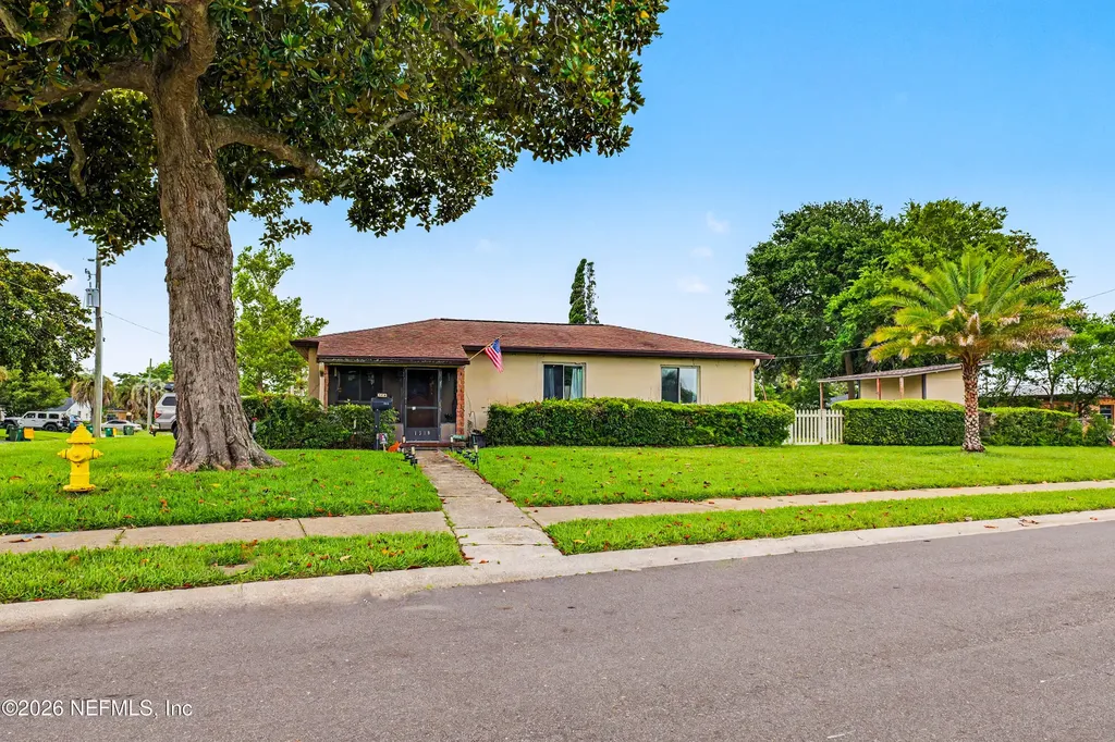 1318 8th Street N Jacksonville Beach FL 32250