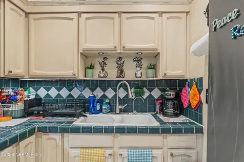 1318 8th Street N Jacksonville Beach FL 32250