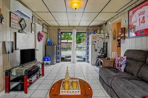 1318 8th Street N Jacksonville Beach FL 32250