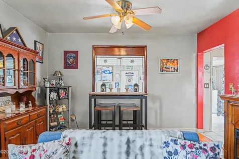 1318 8th Street N Jacksonville Beach FL 32250