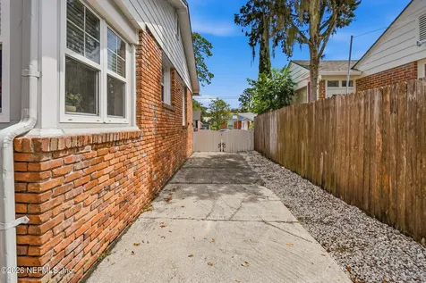 1524 Kingswood Road Jacksonville FL 32207