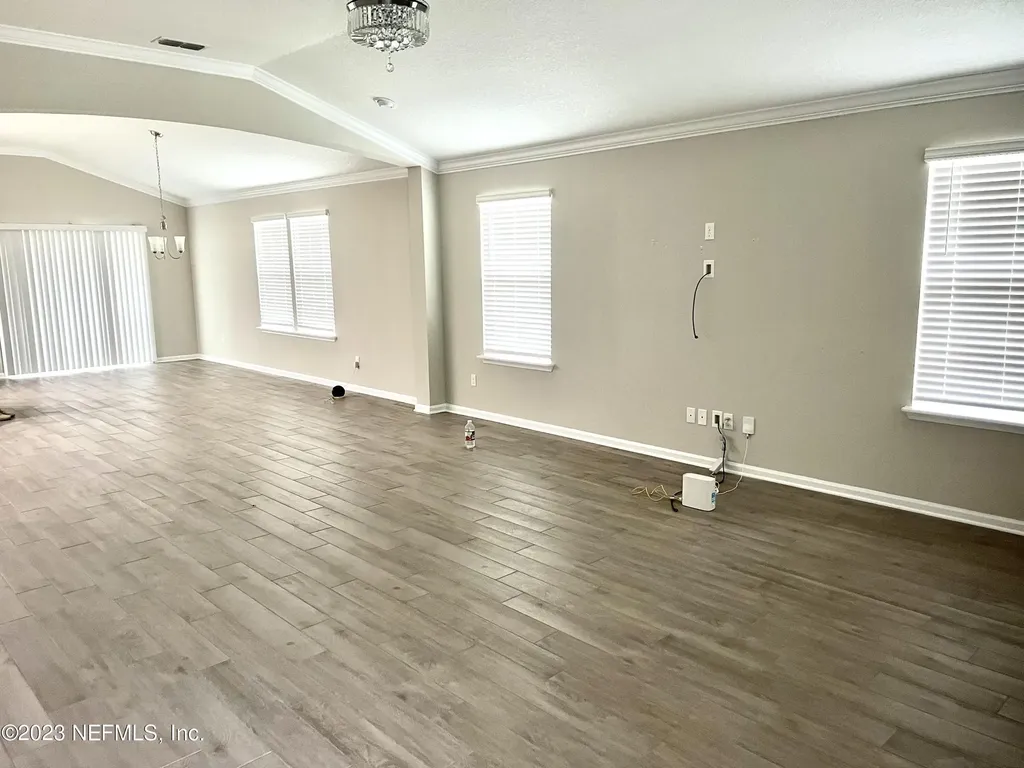574 Northside Drive S Jacksonville FL 32218