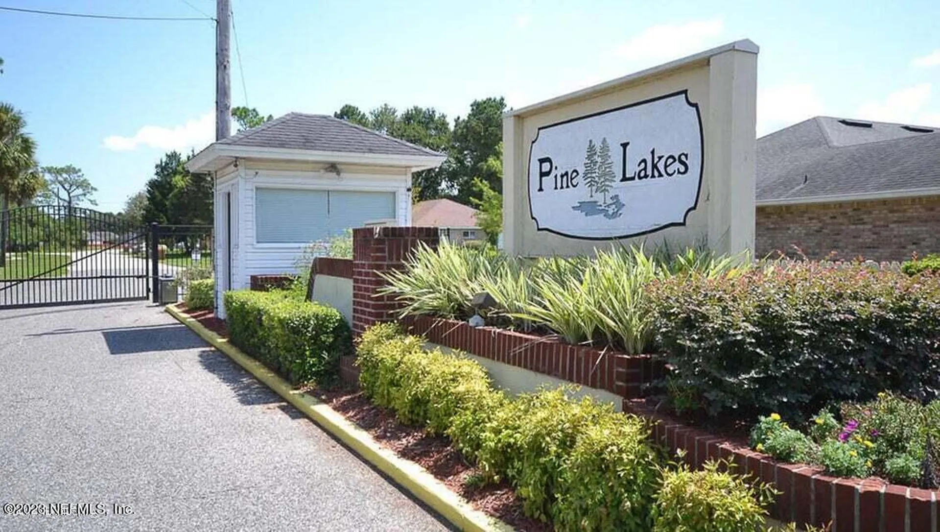 574 Northside Drive S Jacksonville FL 32218