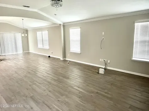 574 Northside Drive S Jacksonville FL 32218