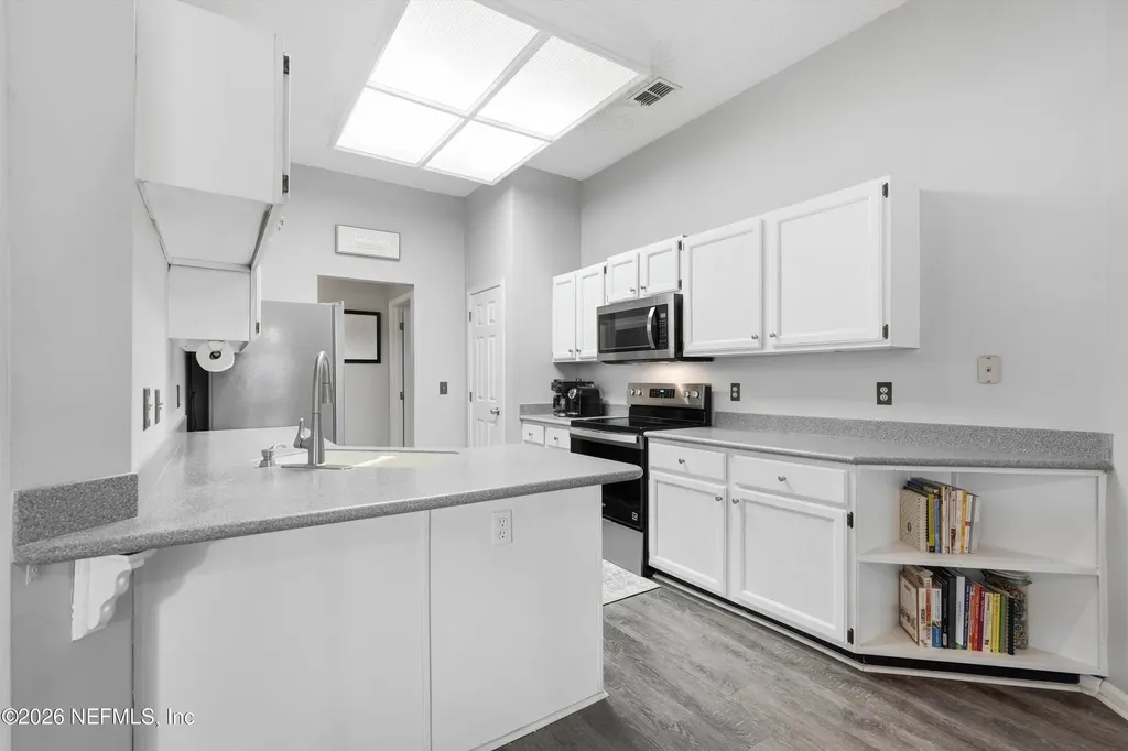 8961 Country Bend Circle S Jacksonville FL 32244
