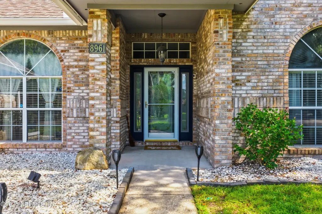 8961 Country Bend Circle S Jacksonville FL 32244