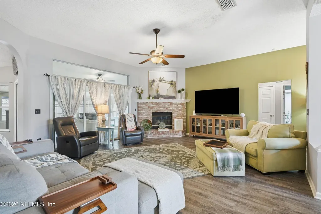 8961 Country Bend Circle S Jacksonville FL 32244