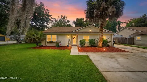 1695 Sandy Hollow Loop Middleburg FL 32068