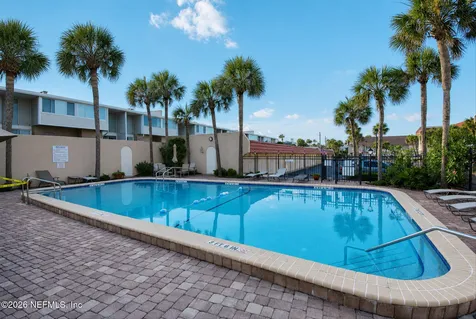 10 10th Street Atlantic Beach FL 32233