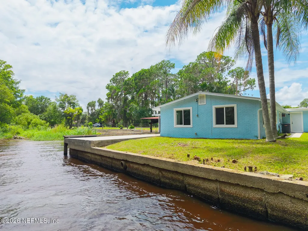 109 Canal Street Crescent City FL 32112