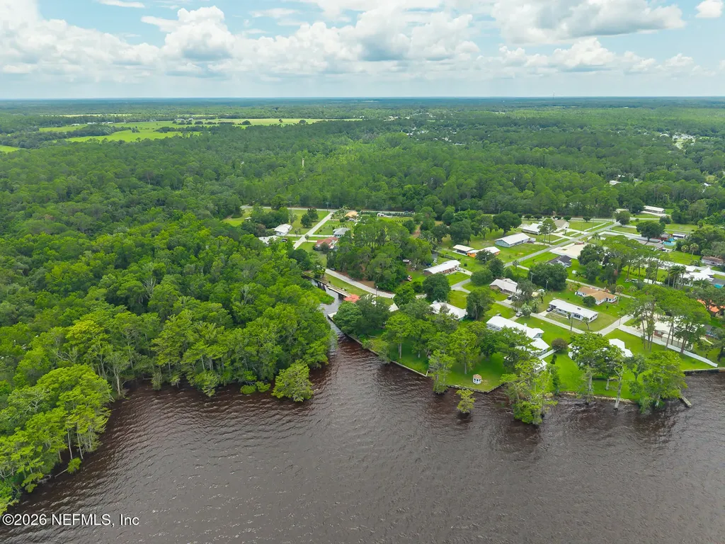 109 Canal Street Crescent City FL 32112