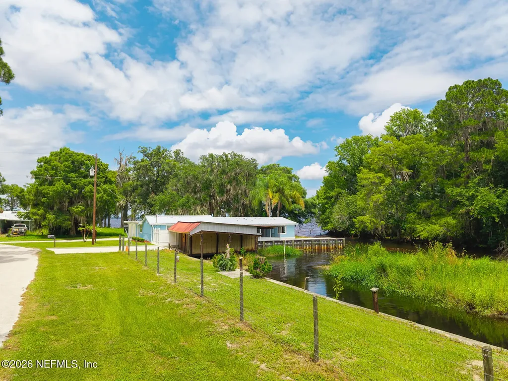 109 Canal Street Crescent City FL 32112