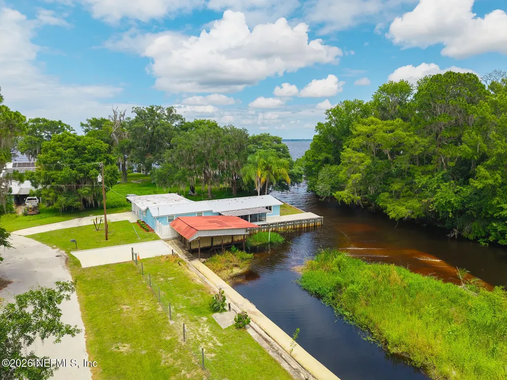 109 Canal Street Crescent City FL 32112