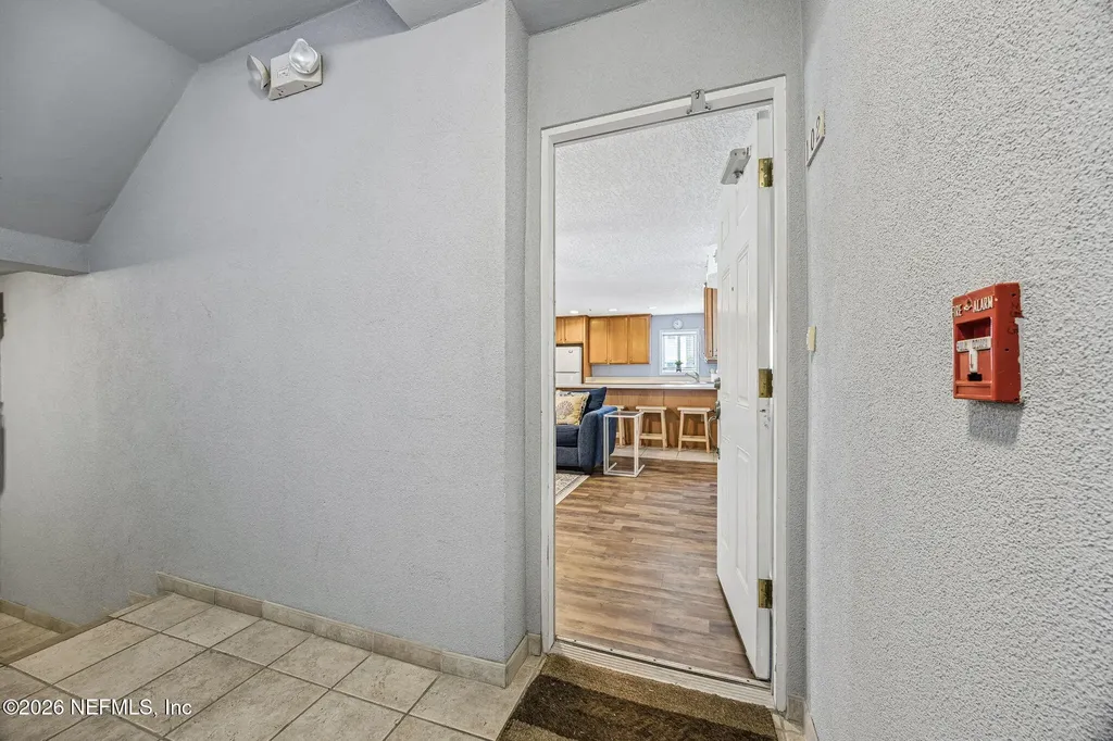 201 N 10th Avenue Jacksonville Beach FL 32250