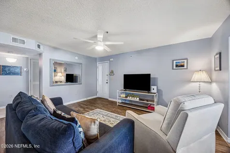 201 N 10th Avenue Jacksonville Beach FL 32250