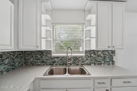 6740 Yvonne Lane Jacksonville FL 32216